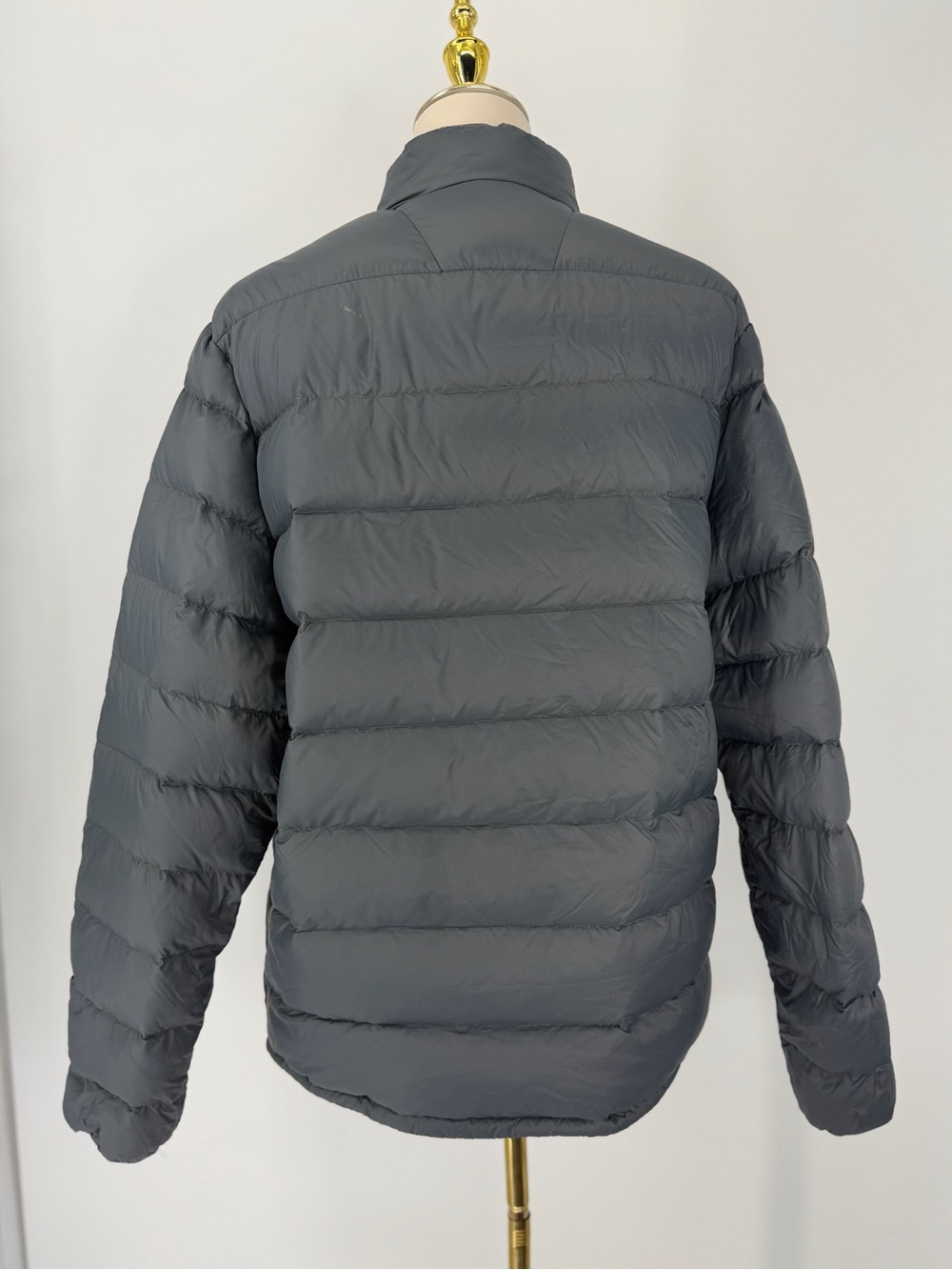 Abercrombie & Fitch, Men’s Charcoal Gray Duck‎ Down Puffer Jacket, Size L